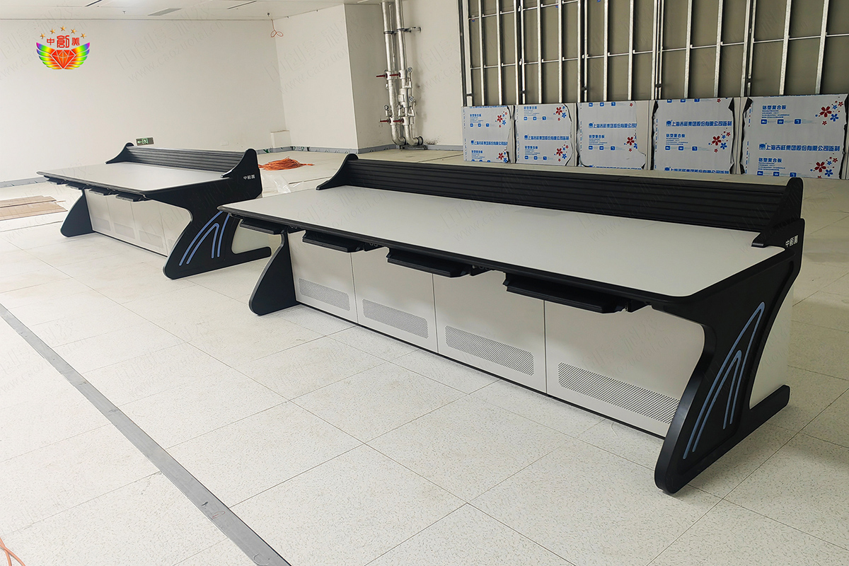 专业监控操作台样式图