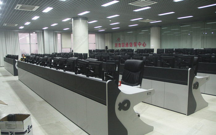 中国联通河南省公司指挥中心操作台案例照片