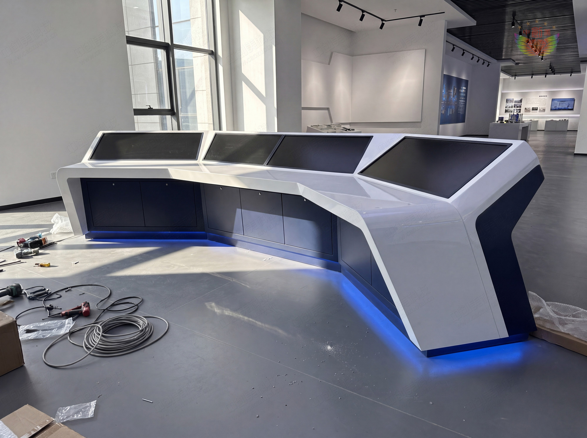 展览展示厅专用斜面操作台照片