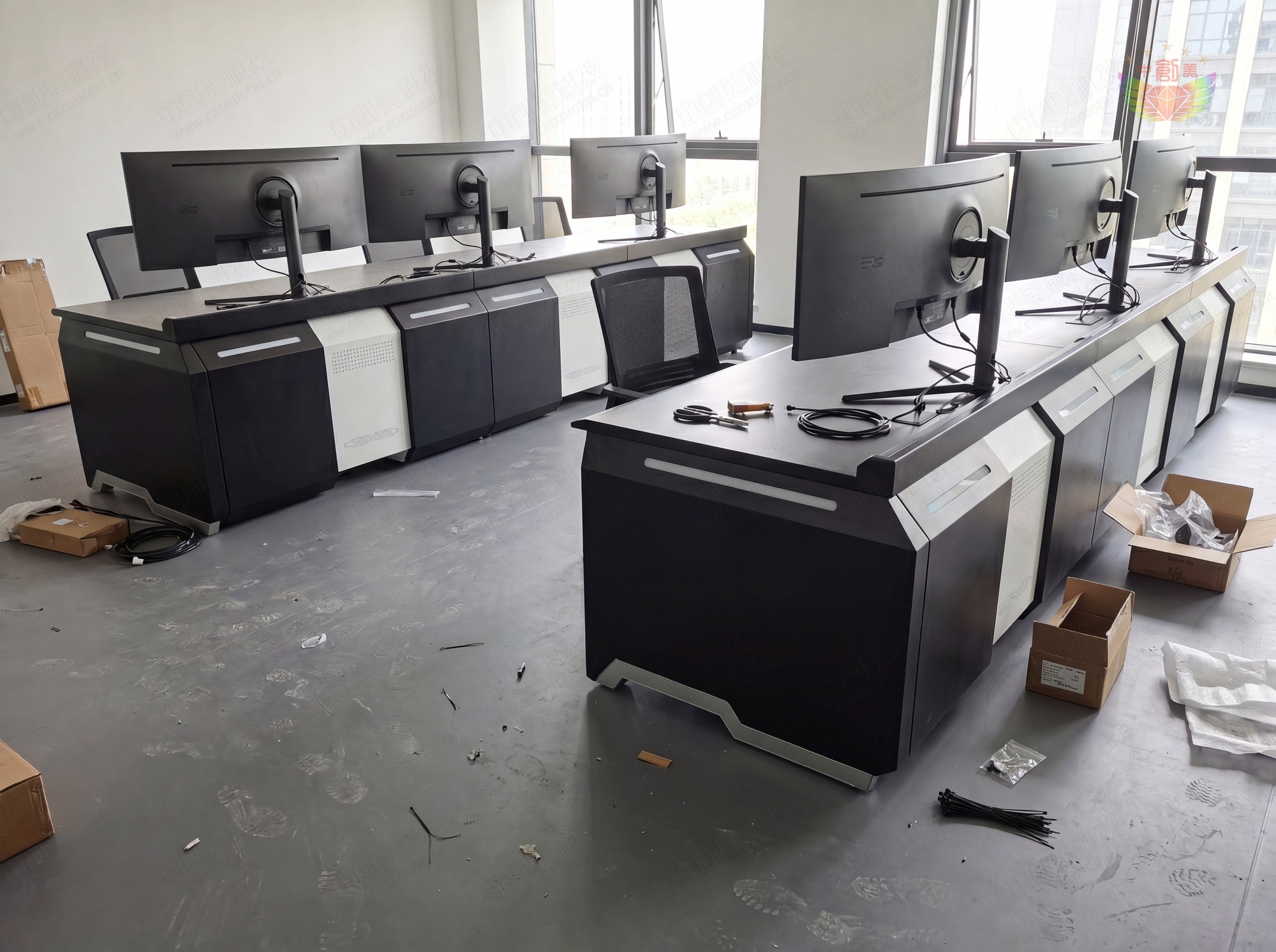 几何支撑型指挥中心操作台款式图