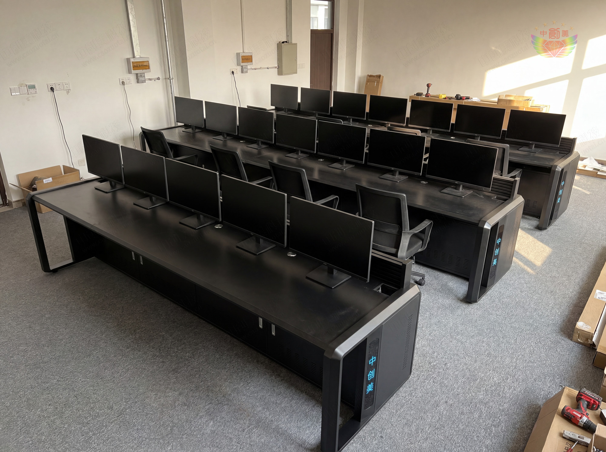 专业指挥中心操作台款式图